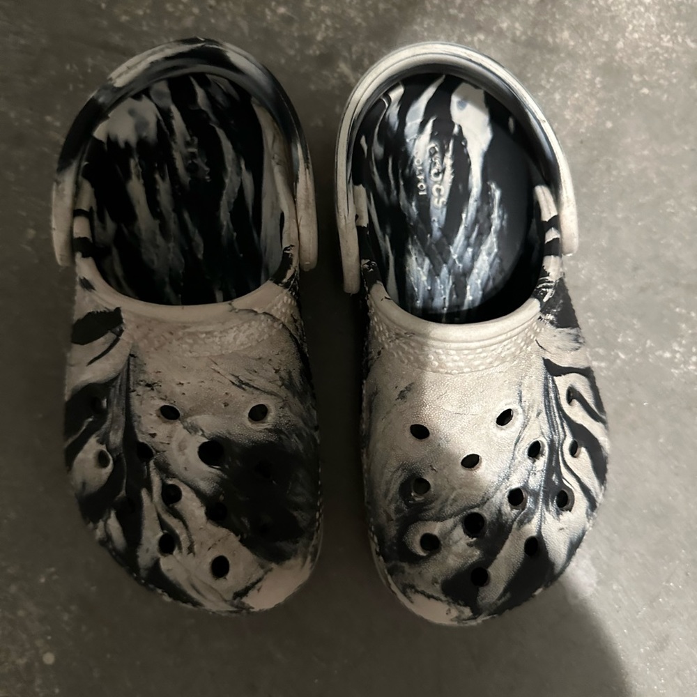 Crocs size 8